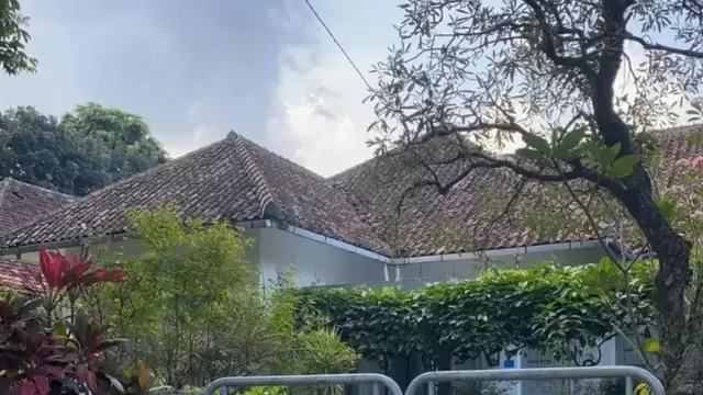 Rumah Milea di Bandung (Instagram/bandung.banget)