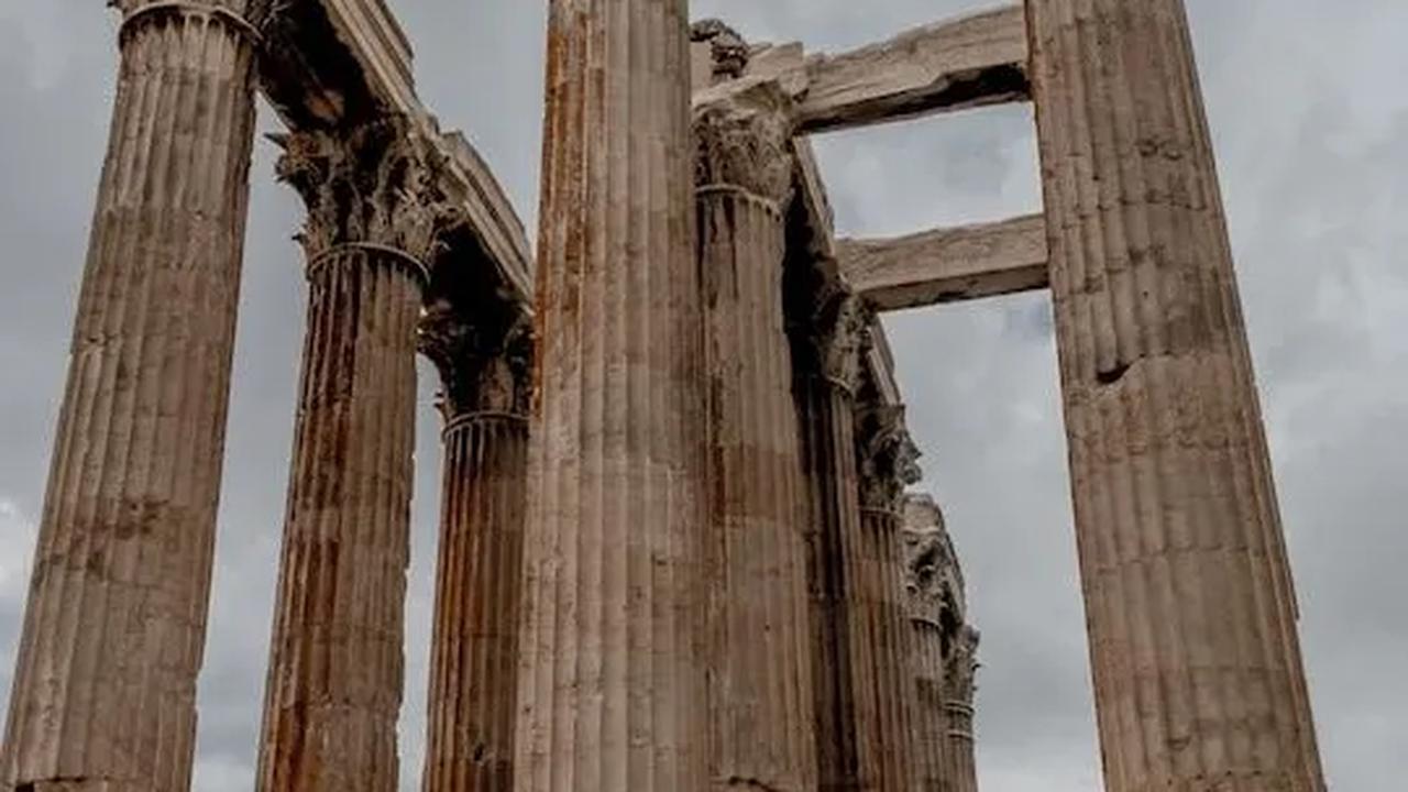 Fakta Menarik Dewa Zeus