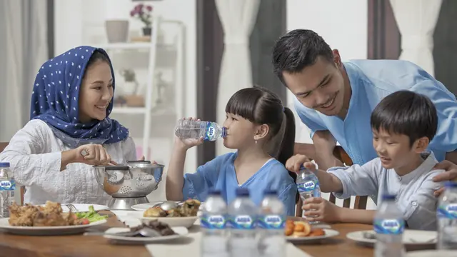 Pentingnya Konsumsi Minum Air Putih Berkualitas Selama Puasa