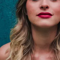 Ilustrasi lipstik. (Foto: unsplash)