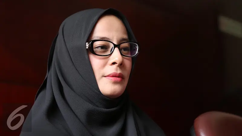 Istri Ustaz Ahmad Alhabsyi, Putri Aisah Aminah