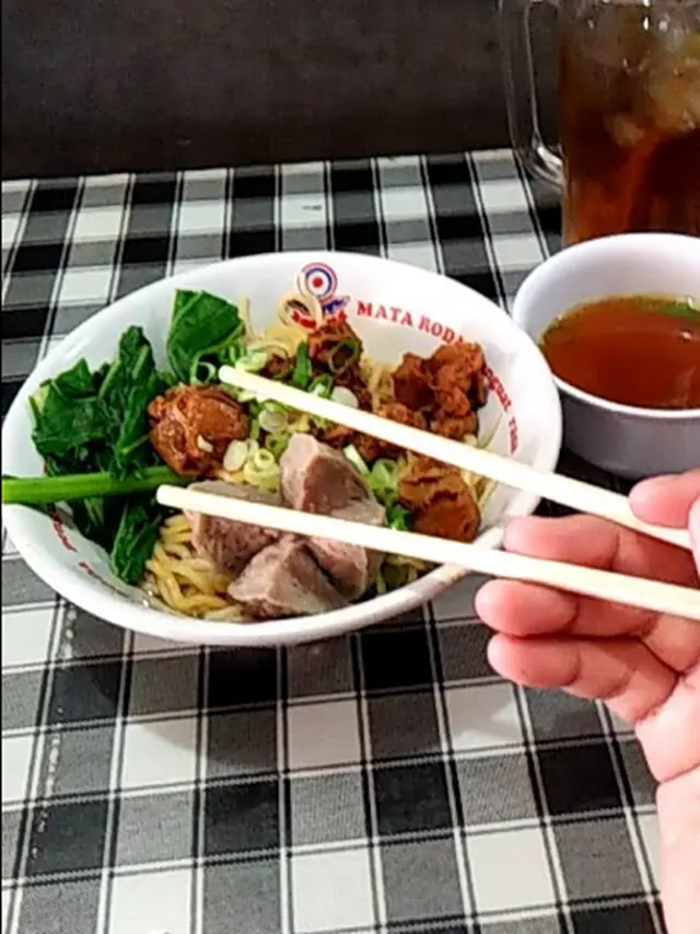Rekomendasi Tempat Makan Ayam Pedas di Jogja