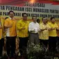 Sembilan Kandidat Bakal Calon (Balon) Ketua Umum DPP Partai Golkar berpose di kantor DPP Partai Golkar, Jakarta, Senin (2/5). (Liputan6.com/Johan Tallo)