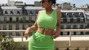 "Payudaraku benar-benar membesar tiga kali lipat dan itu mengganggu," ujar Kylie Jenner di dalam video yang diunggah di Youtube. (instagram/kyliejenner)