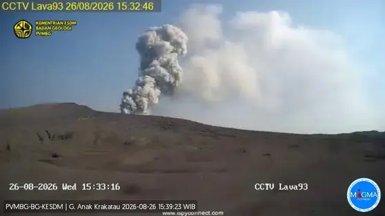 Anak Krakatau Kembali Erupsi, Kolom Abu Capai 300 Meter