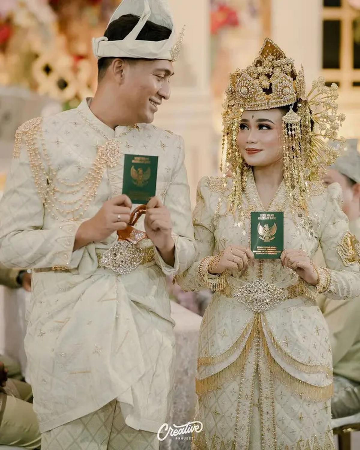 6 Potret Pernikahan Aulia DA dan Cahu, Akad Nikah Hingga Resepsi Digelar Mewah