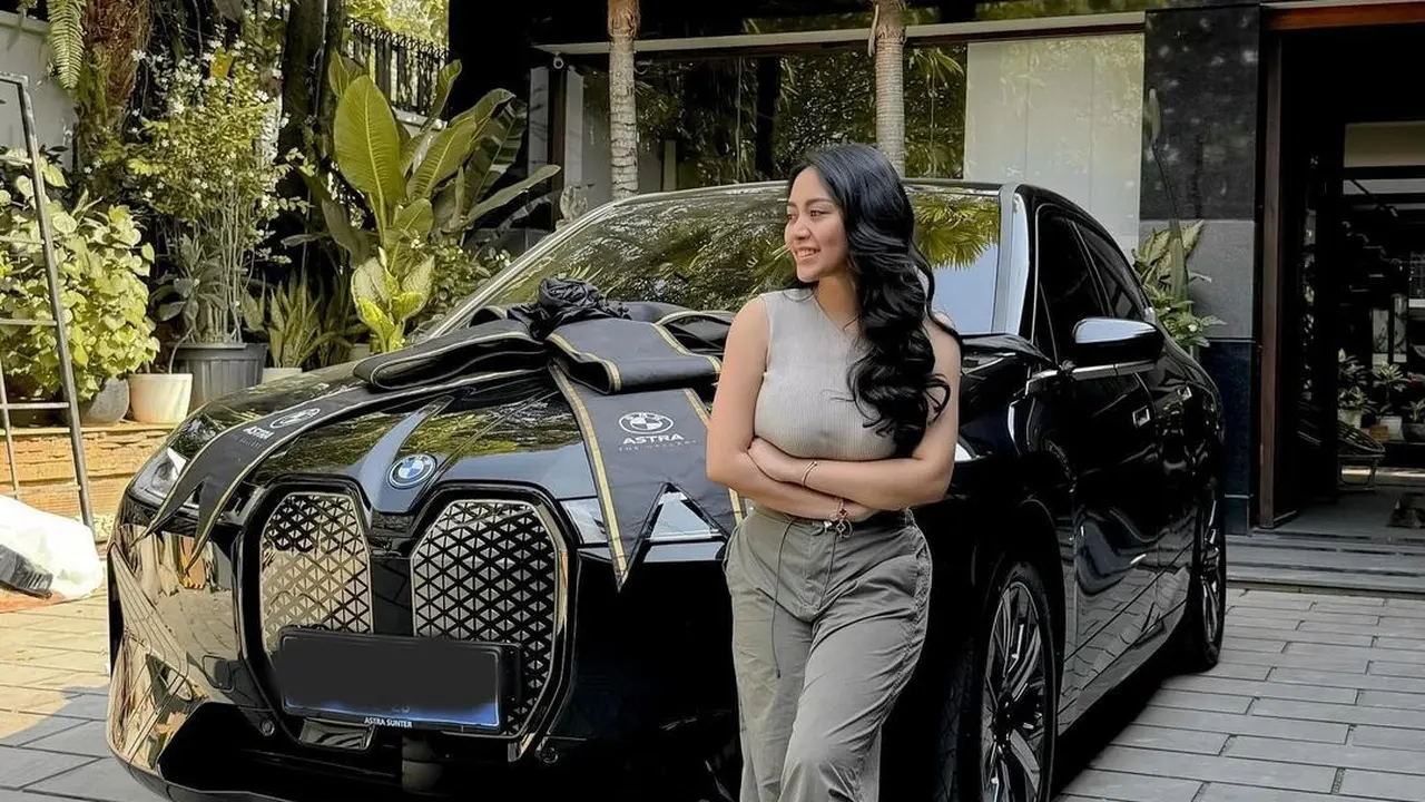 Mobil baru Rachel Vennya (Instagram/@rachelvennya)