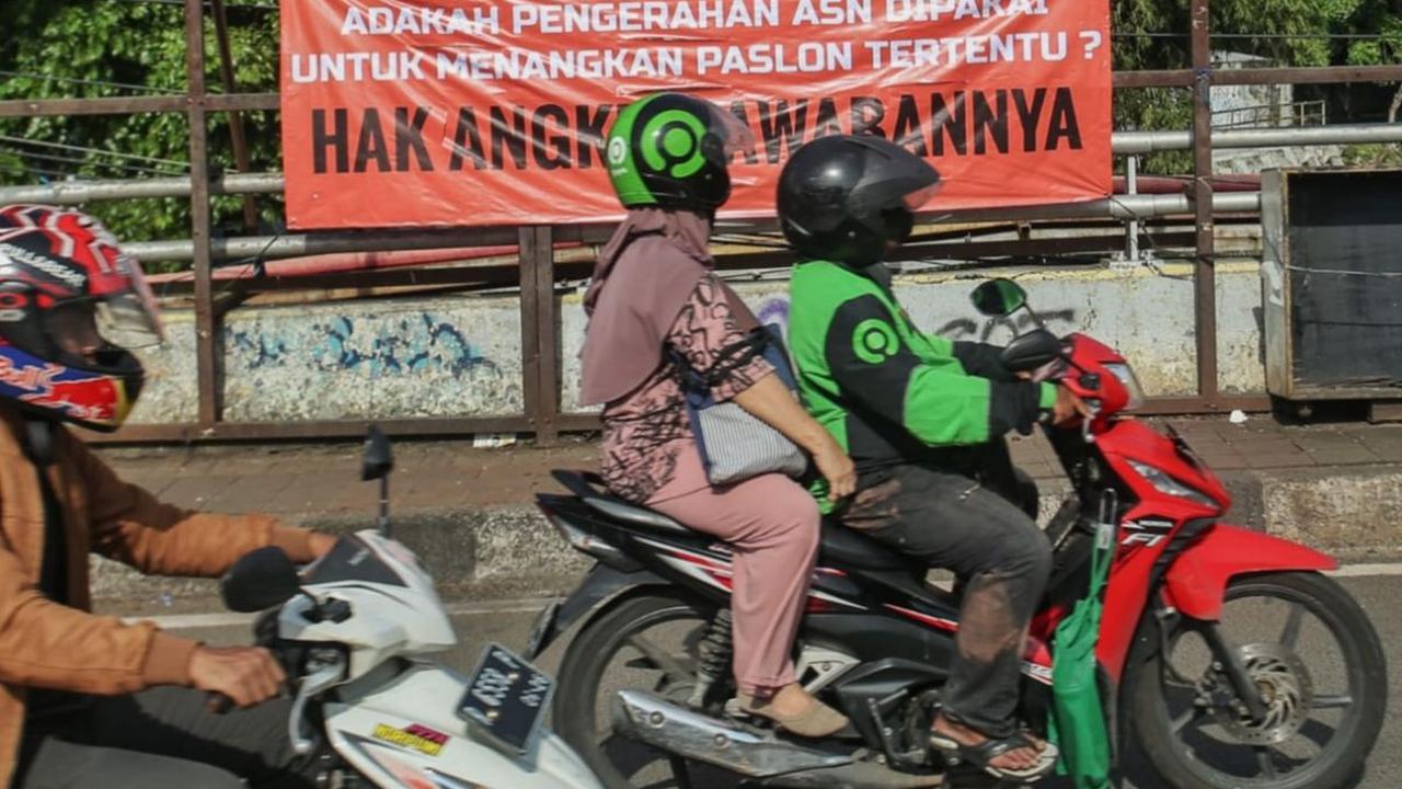 Dukungan terhadap penggunaan hak angket oleh Dewan Perwakilan Rakyat Republik Indonesia (DPR RI) untuk menelusuri dugaan kecurangan pada Pemiu 2024 lalu terus berdatangan dari masyarakat.