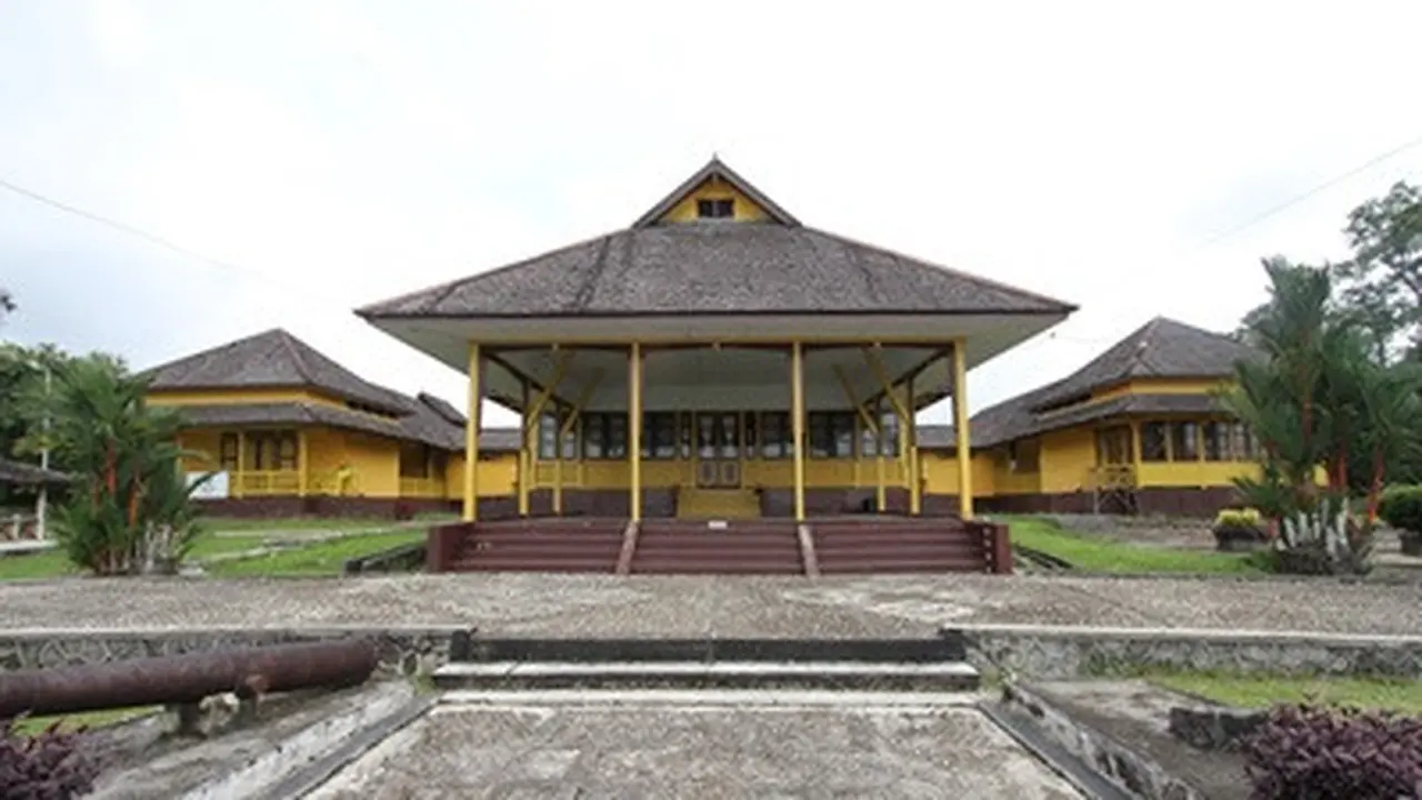 6 Fakta Menarik Kabupaten Sintang, Rumah bagi Tumbuhan Kantong Semar