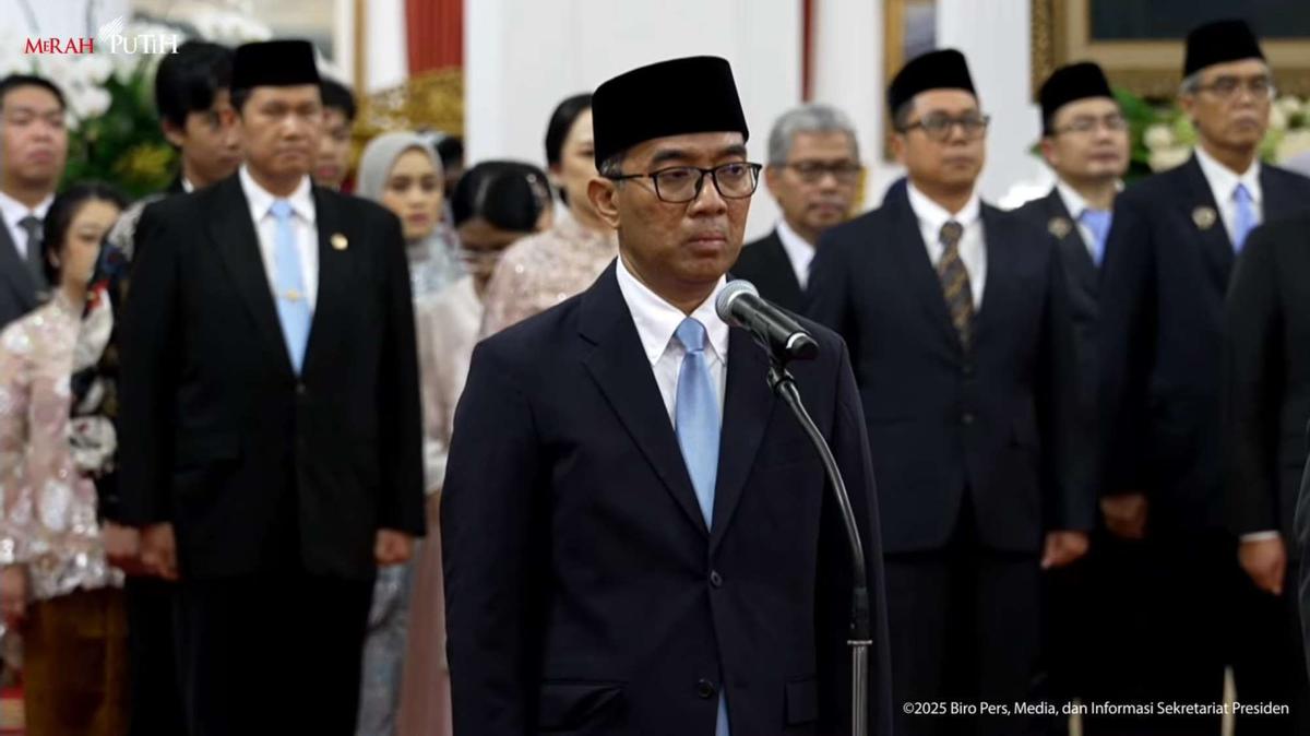 Prabowo lantik Brian Yuliarto jadi Mendiktisaintek