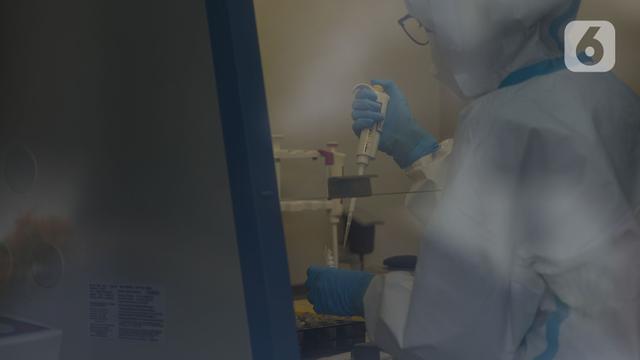 Intip Lab Pemeriksaan PCR COVID-19 di Jakarta