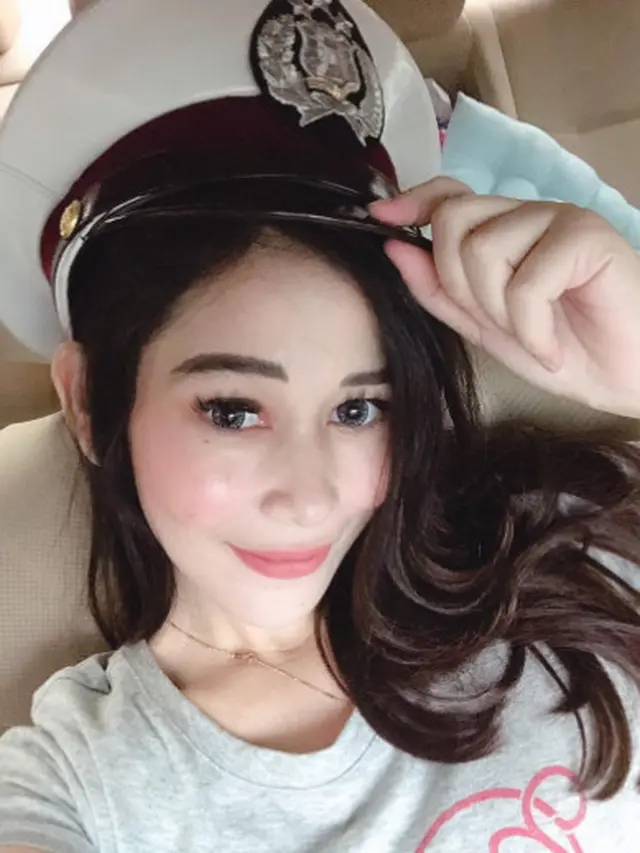6 Potret Fenty Said Adik Pasha Ungu yang Jarang Tersorot, Disebut Paling Pendiam