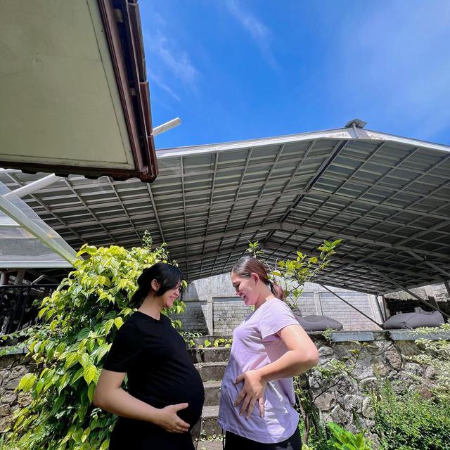 Kabar Hamil Baru Diungkap, Ini 6 Potret Mesra Masayu Clara dan Qausar Harta