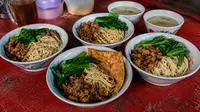 7 Rekomendasi Mie Ayam Sekitar UGM Yogyakarta yang Enak, Murah dan Jadi Favorit Mahasiswa