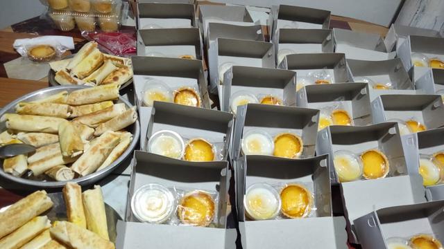 Kue dan kebab buatan Aden hadi.