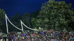 Masyarakat memadati tribune saat laga leg kedua final Pegadaian Liga 2 2023/2024 antara Semen Padang menghadapi PSBS Biak di Stadion GOR Haji Agus Salim, Padang, Sabtu (9/3/2024). (Bola.com/Bagaskara Lazuardi)