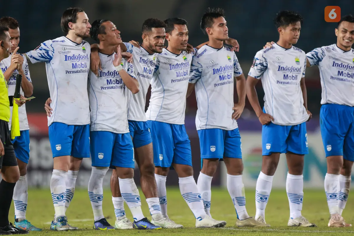 Foto: Ekspresi Drama Adu Penalti di Perempat Final Piala Presiden 2022, Persib Bandung Dikalahkan PSS Sleman
