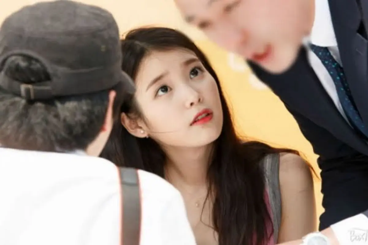 IU