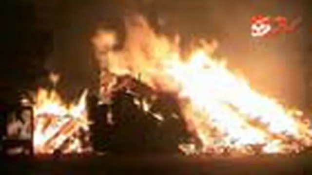 Pabrik Kayu Terbakar