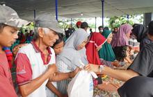 Ribuan Paket Sembako Murah Disebar di Jaksel, Ada Subsidi Rp50.000 per Paket dari Bank DKI