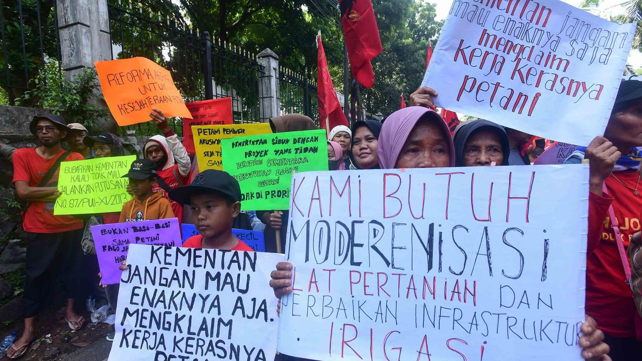 FOTO: Hari Tani Nasional, Petani Indramayu Tuntut Perbaikan Irigasi dan Modernisasi Pertanian
