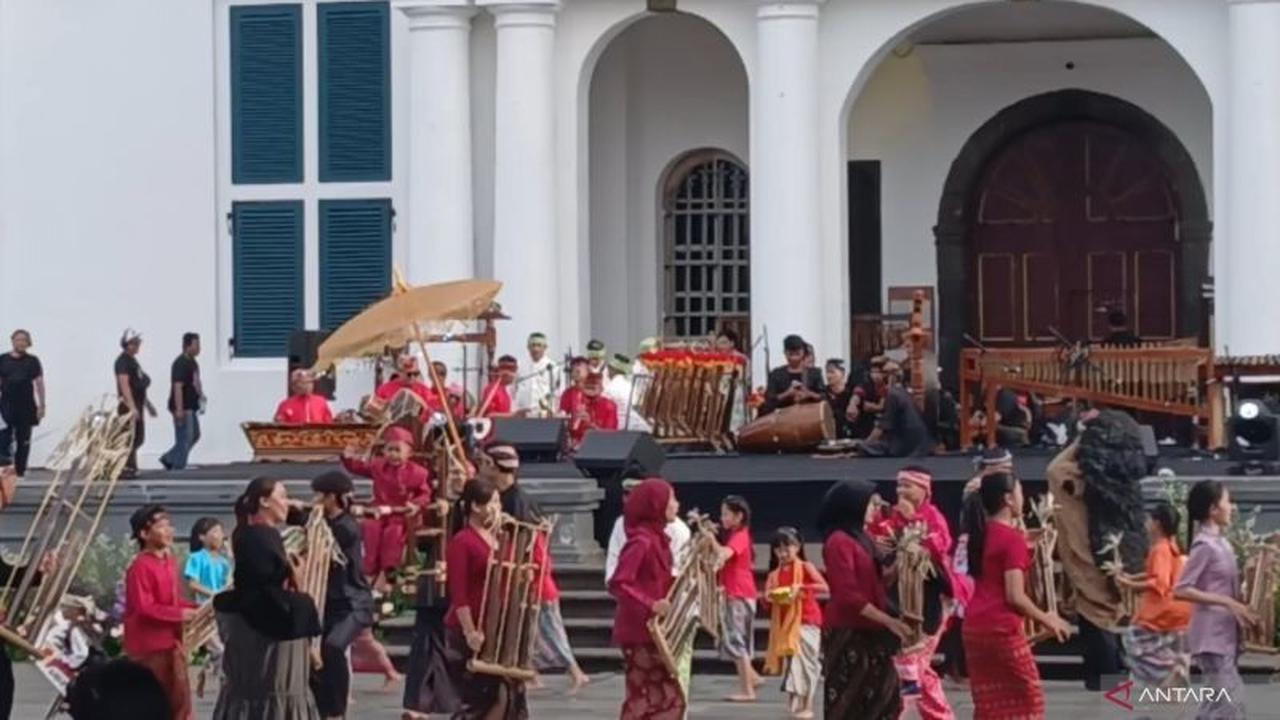 DKI Jakarta Perkuat Citra Kota Tua sebagai Pusat Wisata Budaya Melalui Puncak Perayaan Hari Angklung Sedunia