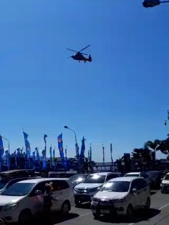 Antrean kendaraan yang hendak menuju Pulau Bali di Pelabuhan Ketapang Banyuwangi (Istimewa)