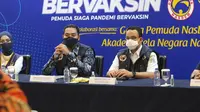 Gubernur DKI Jakarta, Anies Baswedan dan Ketua GP NasDem Prananda Surya Paloh meninjau vaksinasi Covid-19.