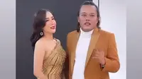 Sule dan Ucie Sucita tampil mesra