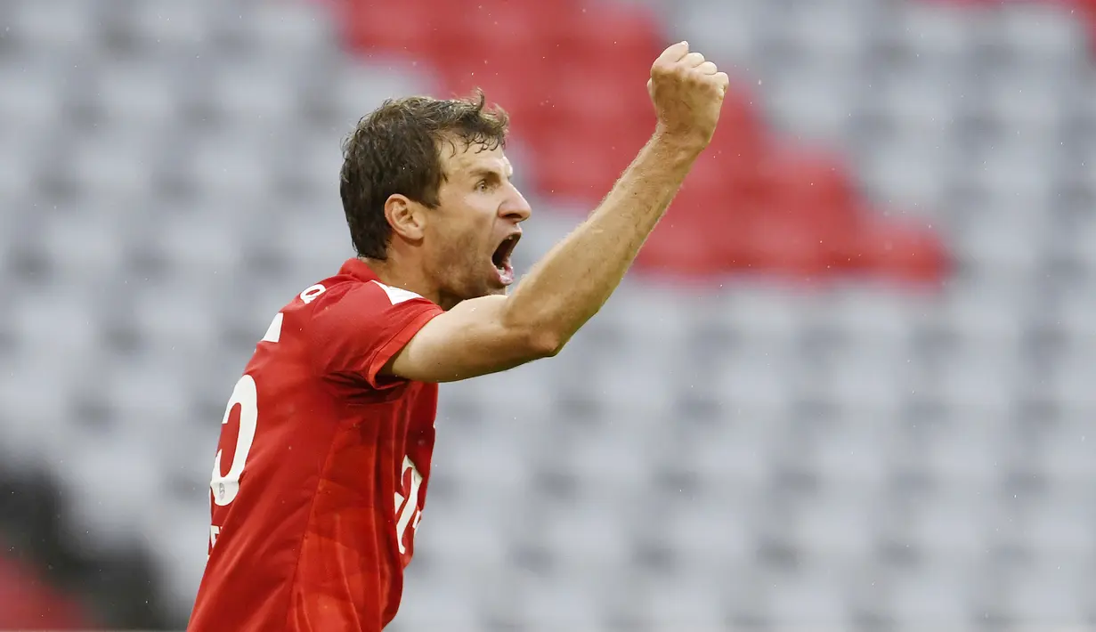 Thomas Muller - Penyerang senior ini merupakan jebolan akademi Munchen yang sukses. Pemain 31 tahun itu merupakan salah satu pemain yang bergelimang gelar juara baik di level klub maupun Timnas. (Andreas Gebert/pool via AP)