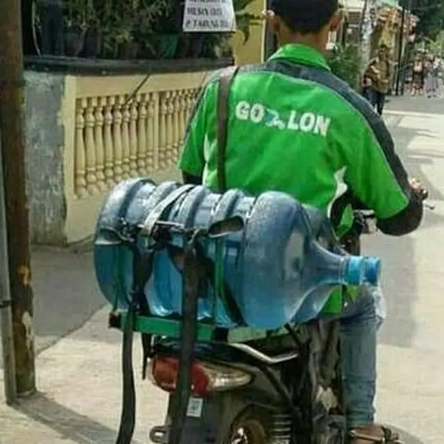 6 Cara Promosi Depot Air Minum Ini Kreatif Sekaligus Kocak