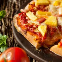 Ini 4 cara zaman now menyantap pizza dengan seru. (Foto: Istockphoto)