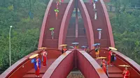 Spektakuler, Kini Tiongkok Punya Jembatan Simpul Keberuntungan