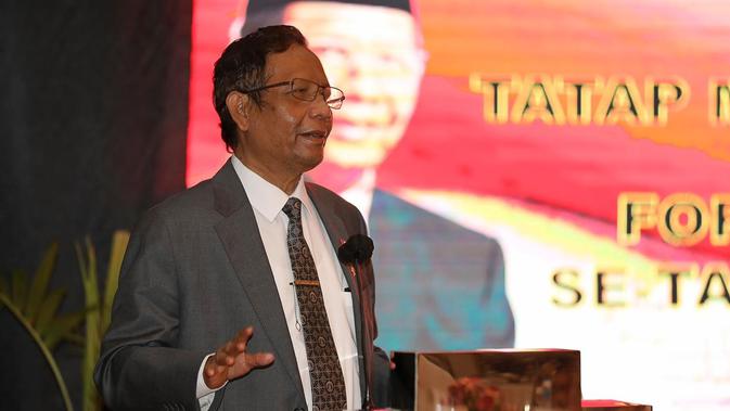 Mahfud Md Minta Masyarakat Jangan Ikut Pemikiran Nyeleneh soal Covid-19 - Vimarsana News