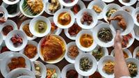 Restoran Masakan Padang Sari Ratu. (dok.Instagram @sariratuofficial/https://www.instagram.com/p/B0muGeCDXy5/Henry)
