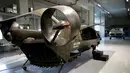Detail prototipe mobil terbang tanpa awak, Cormorant, yang sedang dirakit di bengkel Urban Aeronautics di Yavne, Israel, 22 Desember 2016. Setelah hampir 15 tahun, kini mobil terbang tersebut memasuki tahap penyempurnaan. (REUTERS/Amir Cohen)