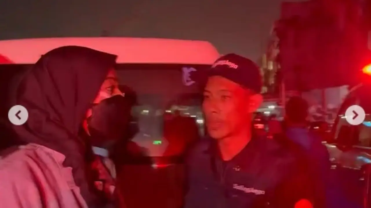 Potret Zaskia Adya Mecca Jadi Relawan Medis Aksi Demo di Jakarta