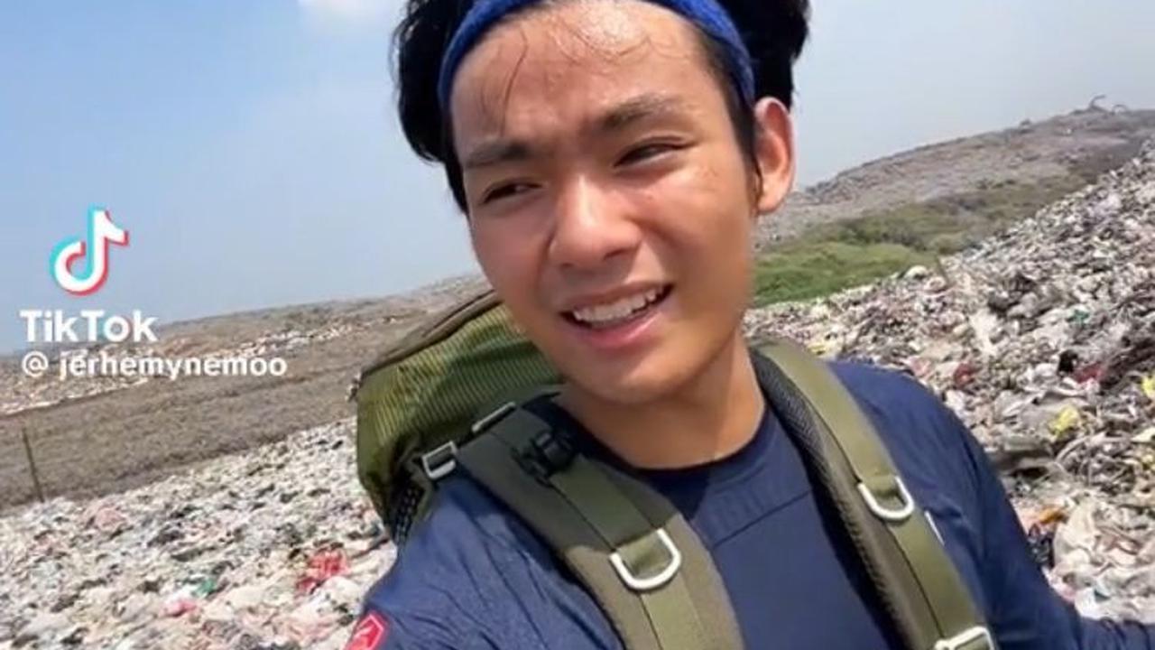 HP Tiktoker Ini Jatuh saat Kunjungi Bantargebang, Aksi Warga yang Temukan dan Kembalikan Tuai Pujian