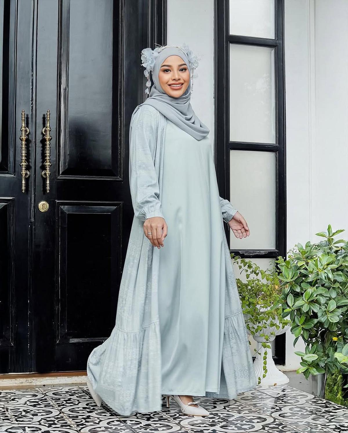 5 Gaya Hijab ala Aurel Hermansyah Cocok untuk Inspirasi Lebaran