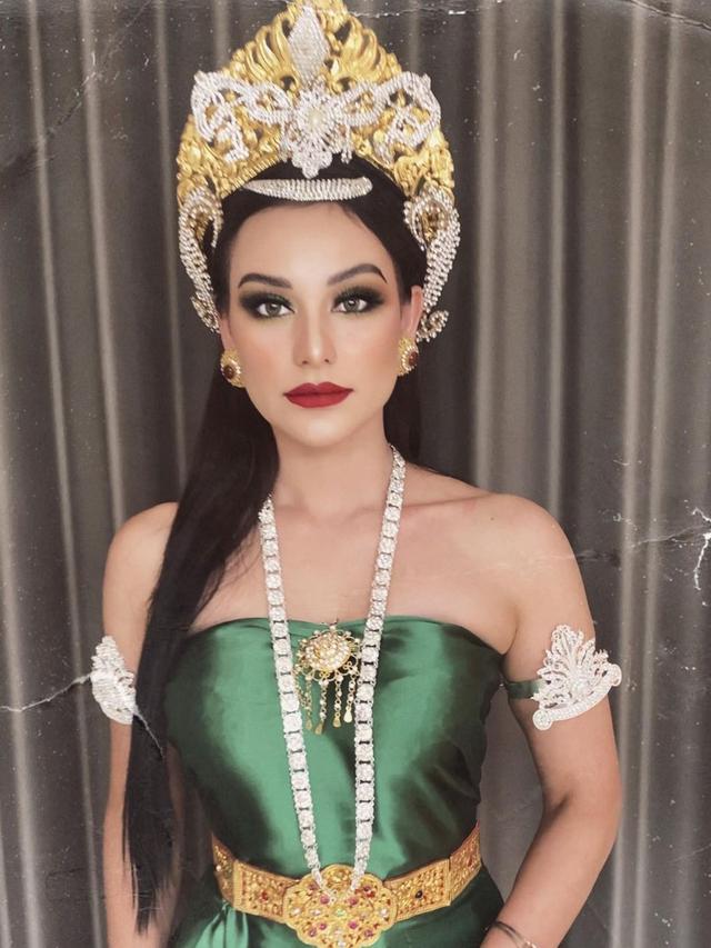 6 Gaya Pemotretan Nora Alexandra Bertema Nyi Roro Kidul, Bikin Pangling