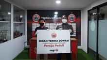 Persija menggandeng PSSI Pers untuk membantu ekonomi masyarakat yang terkena dampak pandemi virus corona. (PSSI Pers)