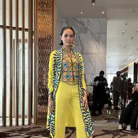 Simak keindahan motif Talavera yang menjelma dalam koleksi fashion Roemah Kebaya.