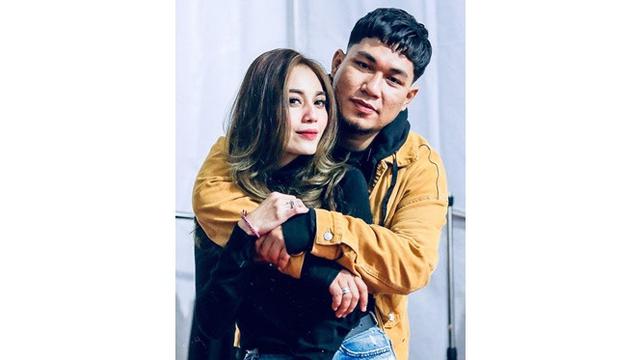 Sebut Rambut Barunya Mirip Nobita, Ini 6 Potret Terbaru Rizal Armada