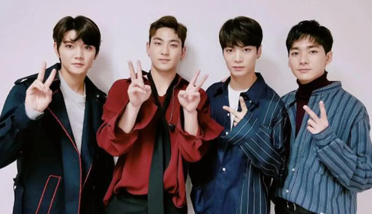NU'EST debut pada 2012 dibawah label Pledis Entertaiment. Kasus pelecehan Baekhlo membuat fans khawatir mengenai pembaharuan kontrak idol grup itu. (SBS)