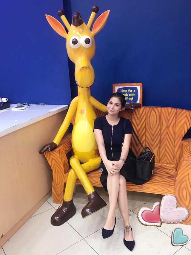 Potret Terbaru Deasy Bouman (sumber: instagram/deasybouman)