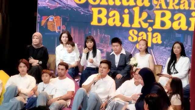 Konferensi pers film Semua Akan Baik-Baik Saja. (M Altaf Jauhar/ Liputan6.com)