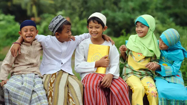 10 Fakta Indonesia yang Wajib Diketahui Orang Asing