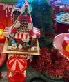 Natal adalah momen yang tepat untuk memberi, berterima kasih kepada orang lain dan menghabiskan waktu bersama orang-orang terkasih. Saat yang ideal untuk mempererat kembali ikatan keluarga dan membuat kenangan indah ialah saat momen perayaan ini. Shangri-La Jakarta akan dengan senang hati memanjakan para tamu dengan berbagai fasilitas, akomodasi, dengan pelayanan kelas satu. Ini adalah tempat yang sempurna untuk menghargai dan menikmati momen kebahagiaan khusus bagi Anda dan orang tersayang. /  Foto dok Shangri-La Jakarta.