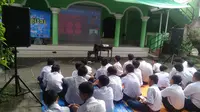 Kementerian Komunikasi dan Informatika (Kemenkominfo) RI bersama Gerakan Nasional Literasi Digital (GNLD) Siberkreasi kembali menggelar program literasi digital nasional sektor pendidikan wilayah Jawa Barat bagi siswa/siswi SMP di Kota Depok, Jawa Barat. (Ist)