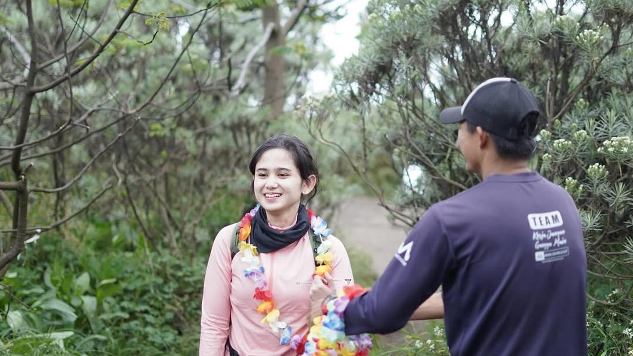 Tissa Biani Cedera Lutut Saat Daki Gunung Merbabu, Masih Pincang dan Jalani Fisioterapi